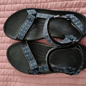 Like new Teva Mens Hiking Trail Water Sport Sandals Blue/Black SZ 9
